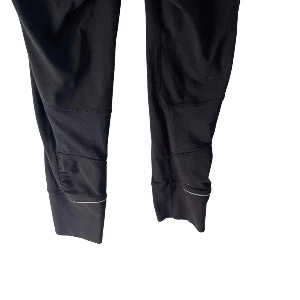 Athleta Women's Size XS Relay Crop‎ Black Yoga Activewear Pants